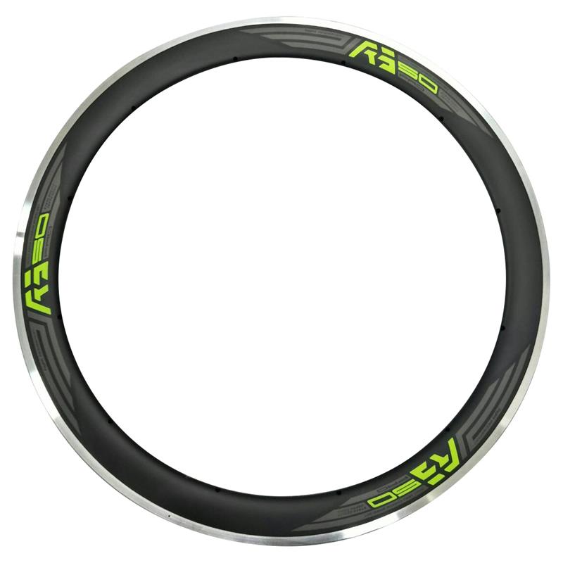 OBROČ BERGAMONT AC500 CARBON