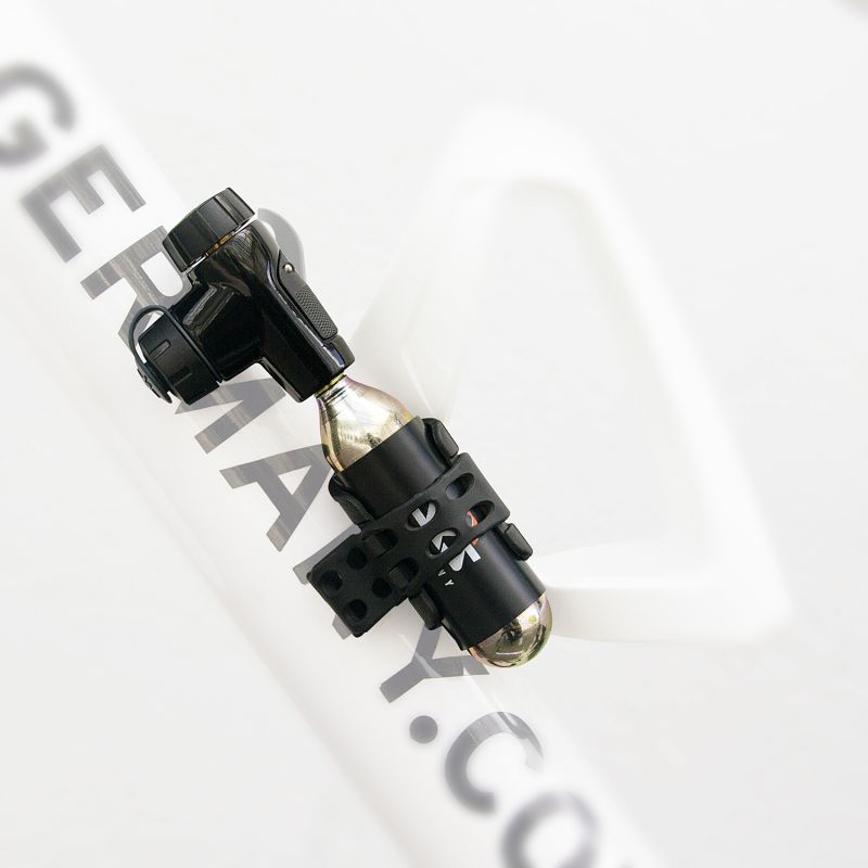 SKS AIRBUSTER + 16G BOMBICA Z NAVOJEM