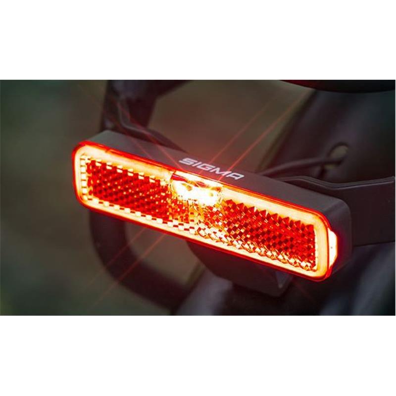 ZADNJA KOLESARSKA SVETILKA SIGMA ZA PRTLJAŽNIK BRAKE EOX RL   