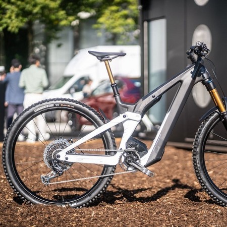 Fully-Suspended-E-bikes