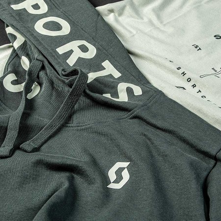 Oblacila-za-prosti-cas