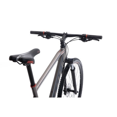 Trekking-and-city-bikes-without-equipment